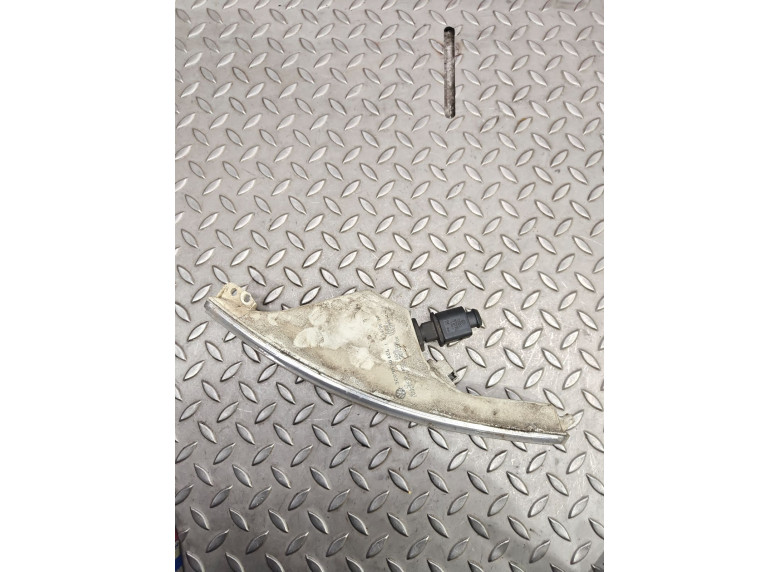 Поворотник правый к Volkswagen Passat, 2006г.