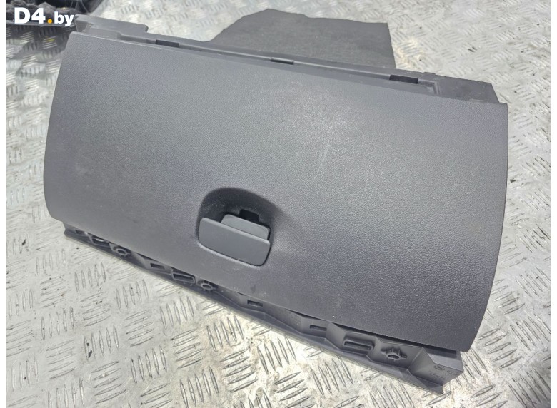 Бардачок к Renault Megane undefined г.