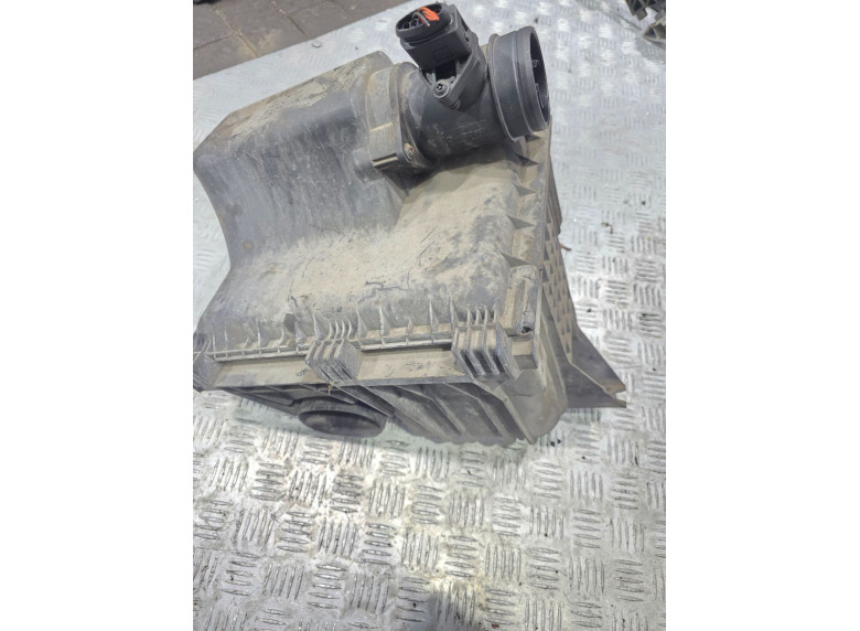 Корпус воздушного фильтра к Volkswagen LT, 2001г.