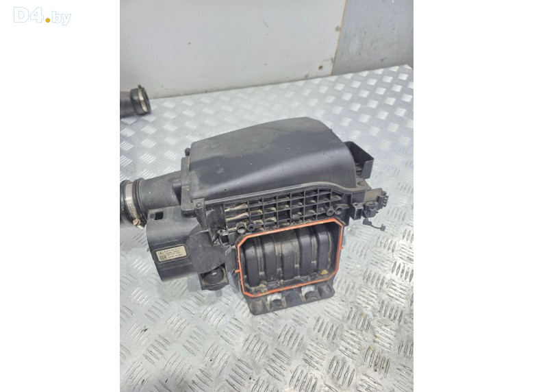 Корпус воздушного фильтра к Mercedes CW204 undefined г.