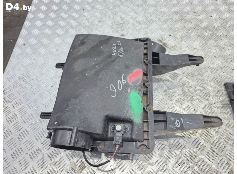 Корпус воздушного фильтра к Mercedes Sprinter undefined г.