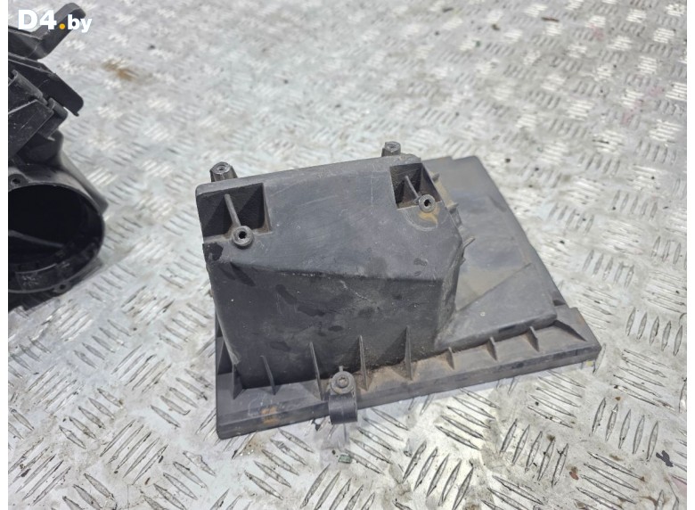 Корпус воздушного фильтра к Volkswagen Passat undefined г.