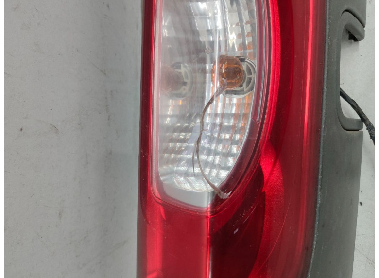 Фонарь задний правый к Opel Vivaro, 2010г.