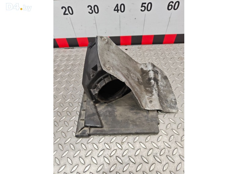 Корпус воздушного фильтра к Volkswagen Passat undefined г.