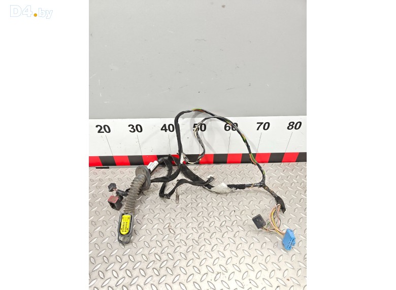 Проводка двери передней левой к Opel Vivaro undefined г.