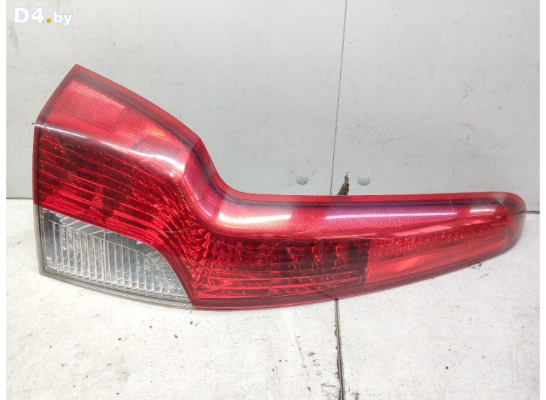 Фонарь задний левый к Volvo V50 undefined г.