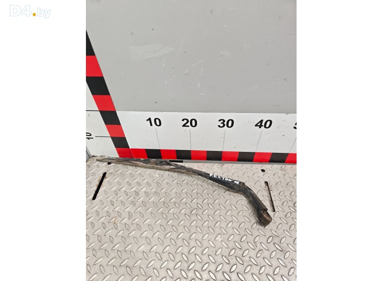 Щеткодержатель задний к SsangYong Rexton undefined г.