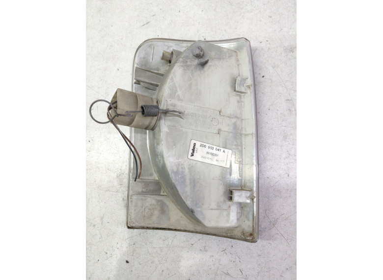 Поворотник левый к Volkswagen LT, 2001г.