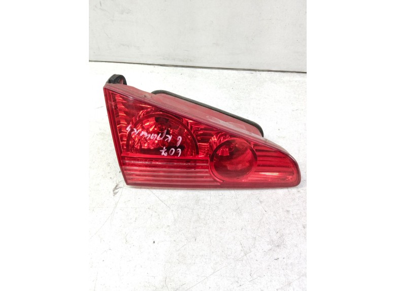 Фонарь крышки багажника левый к Peugeot 607