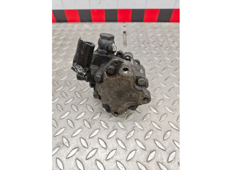 Насос гидроусилителя руля к Volkswagen Passat, 2001г.