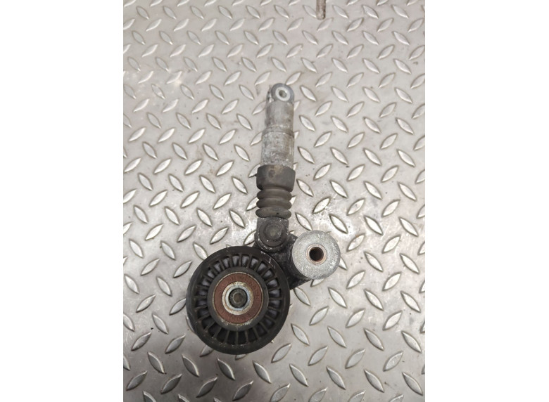 Натяжитель ремня генератора к Volkswagen Passat, 2001г.