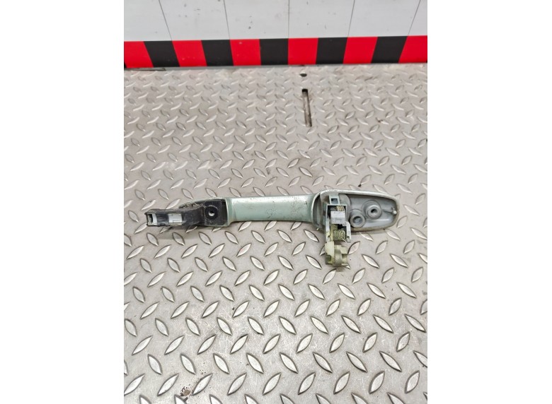 Ручка наружная сдвижной двери правой к Ручка наружная сдвижной двери правой к Mazda 5 undefined г. 5