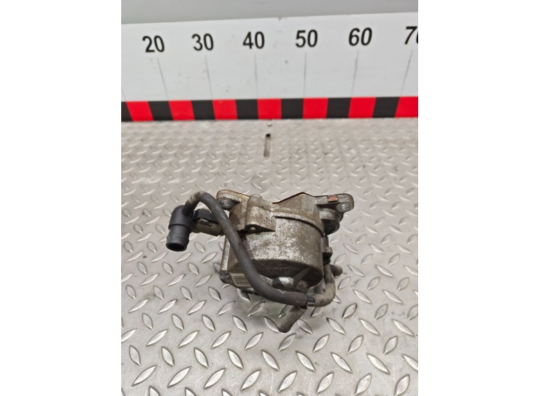 Насос вакуумный к Renault Trafic