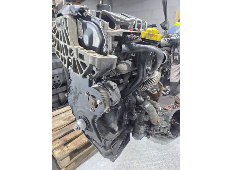 Двигатель к Opel Vivaro, 2008г.