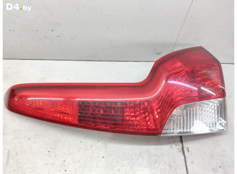Фонарь задний правый к Volvo V50 undefined г.