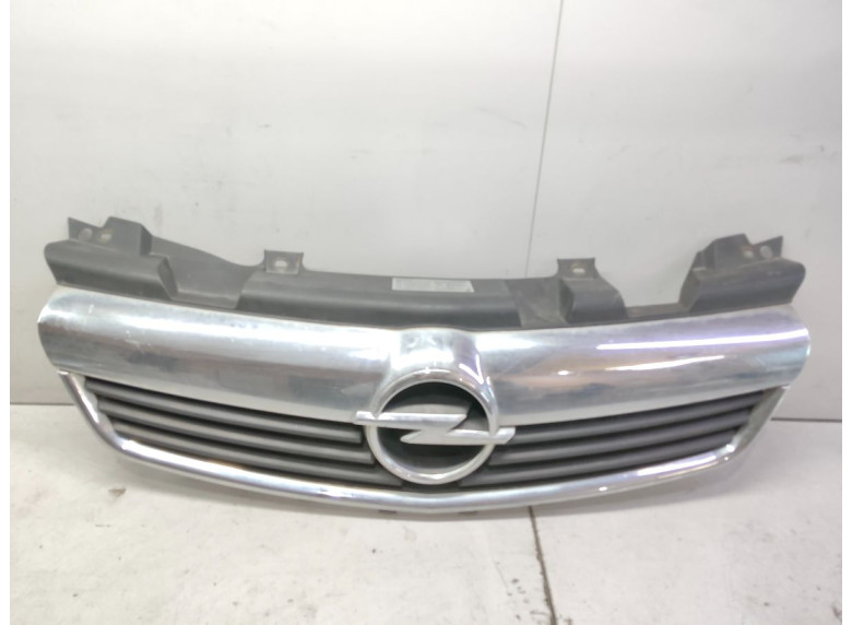 Решетка радиатора к Opel Zafira, 2006г.