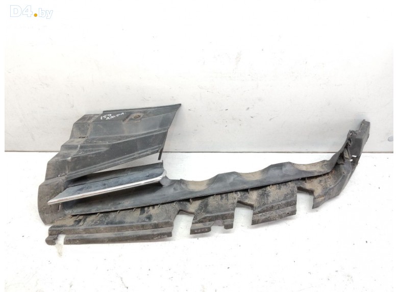 Заглушка (решетка) в бампер передний к AlfaRomeo 159 undefined г.