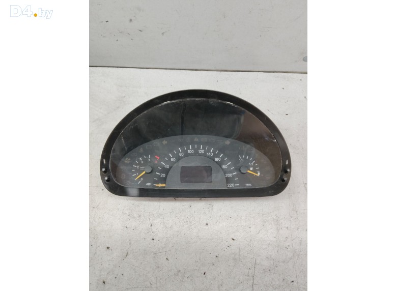 Щиток приборов (приборная панель) к Mercedes VitoW639 undefined г.