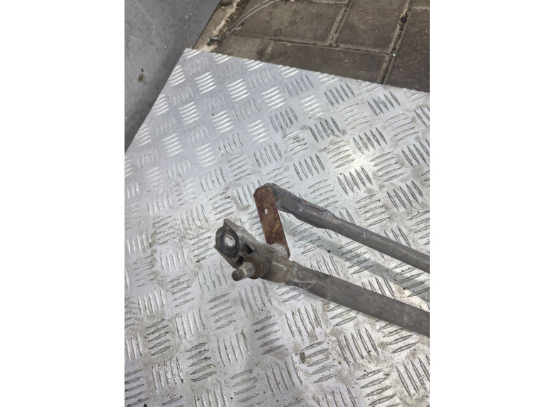 Механизм стеклоочистителя (трапеция дворников) к Volkswagen Passat, 2003г.