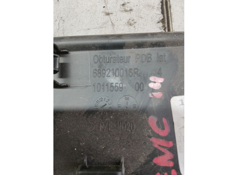 Накладка декоративная на торпедо к Renault Grand Scenic, 2010г.