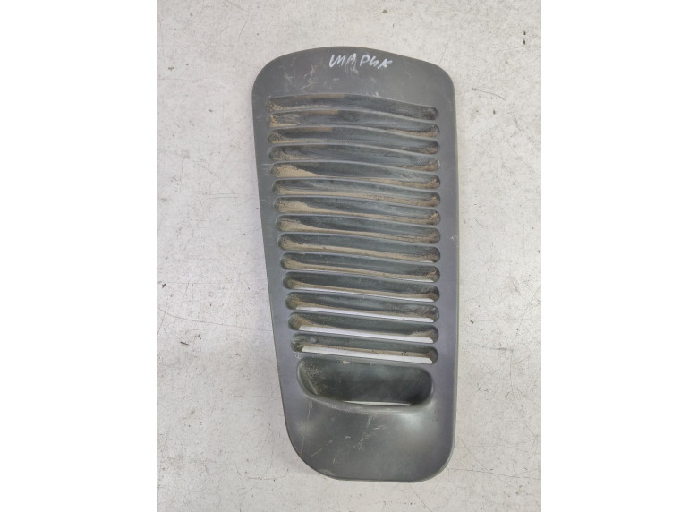 Пластик багажника к Volkswagen Sharan, 2004г.