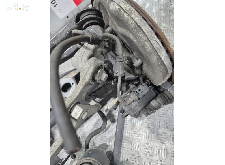 Кулак задний левый к Audi A4 undefined г.