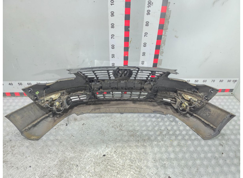 Бампер передний к Volkswagen Passat, 2006г.