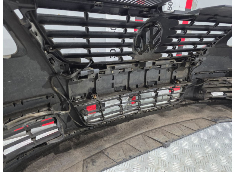 Бампер передний к Volkswagen Passat, 2006г.