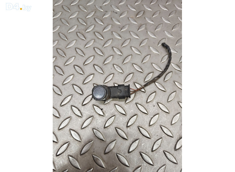 Датчик парктроника к Volkswagen Passat undefined г.