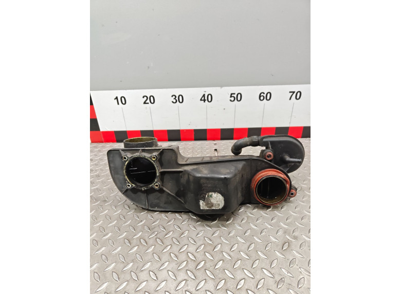 Маслоотделитель (сапун) к Mercedes C W203, 2000г.