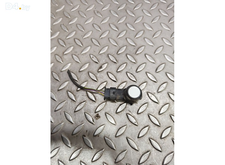 Датчик парктроника к Audi A4 undefined г.