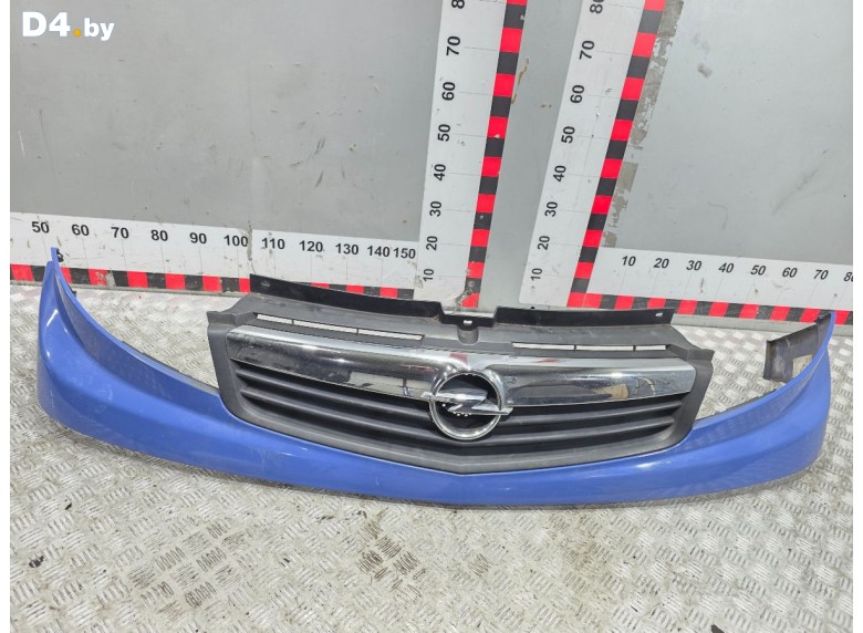Решетка радиатора к Opel Vivaro undefined г.