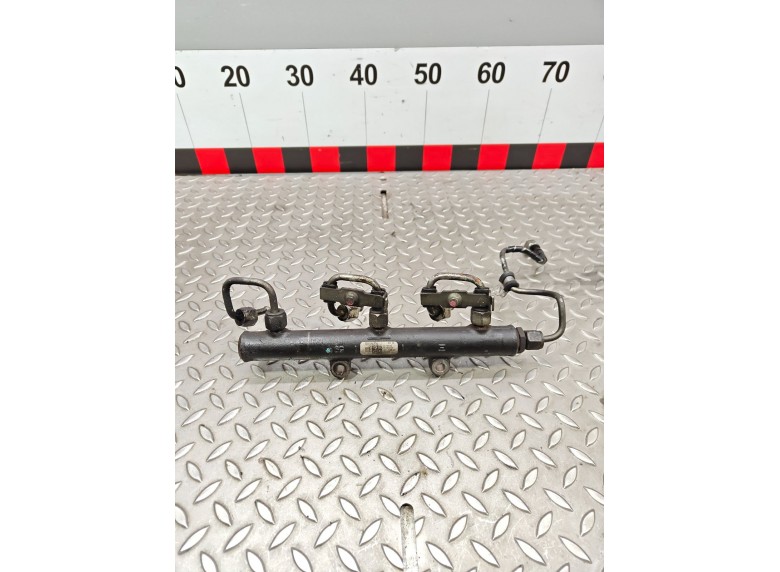 Топливная рампа к Peugeot 607