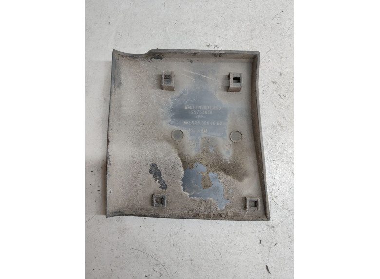 Молдинг двери передней правой к Mercedes Sprinter, 2010г.