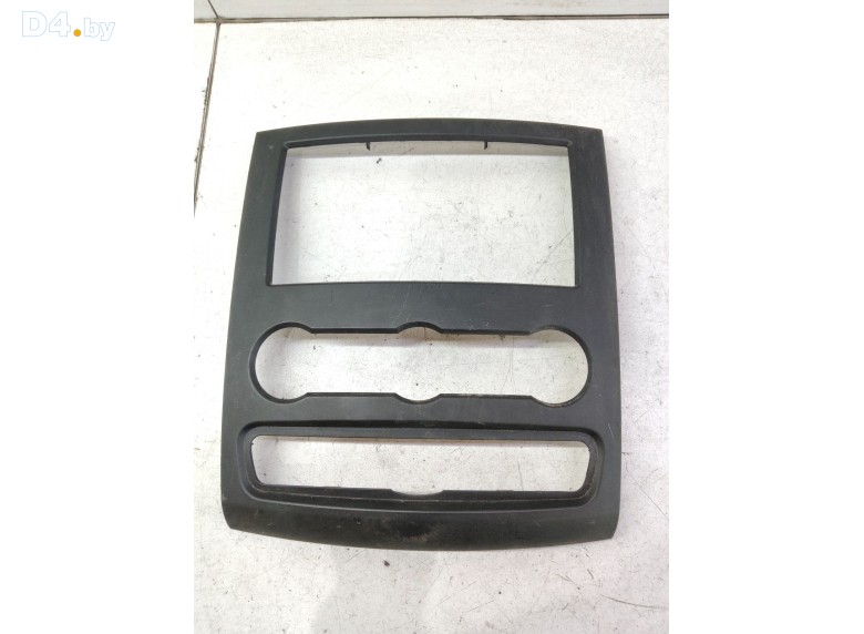 Рамка под магнитолу к Mercedes Sprinter undefined г.