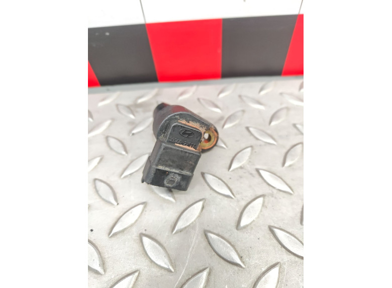 Датчик распредвала к Hyundai Trajet, 2004г.