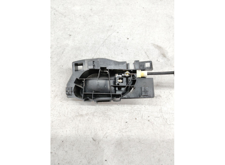 Ручка внутренняя передняя правая к Peugeot 5008, 2010г.