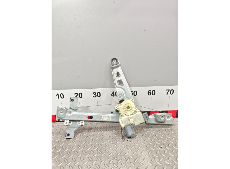 Стеклоподъемник электрический передний правый к Peugeot 5008, 2010г.