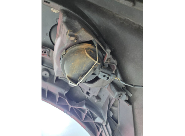 Фара противотуманная правая к Seat Altea, 2007г.
