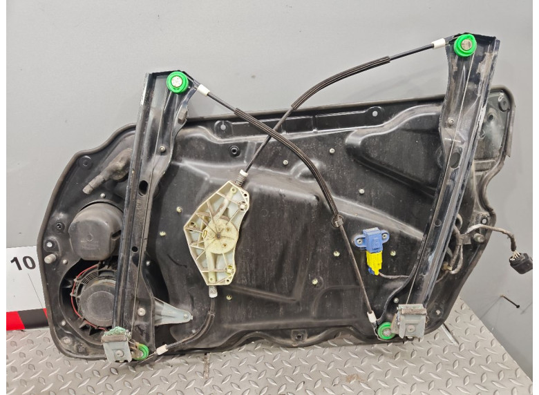 Стеклоподъемник электрический передний левый к Volkswagen Passat, 2008г.