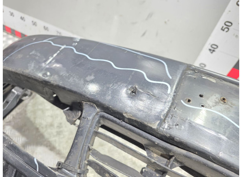 Бампер передний к Audi A4, 1998г.