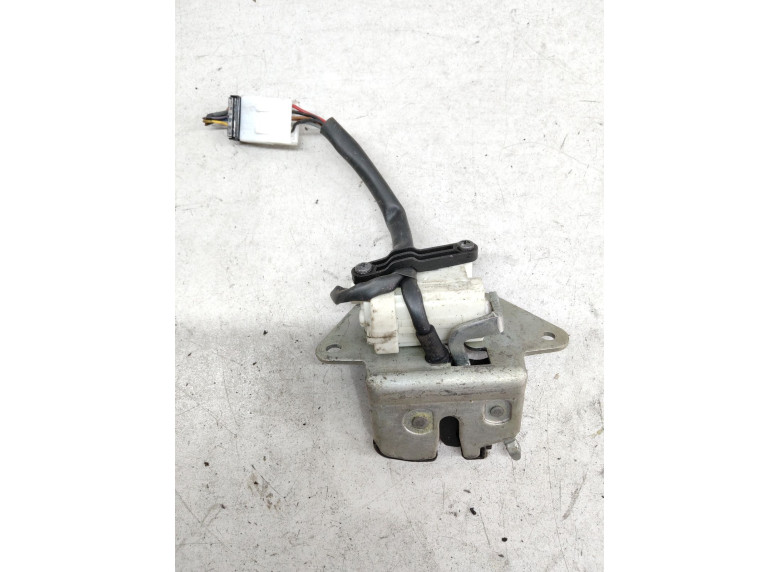 Замок багажника к Alfa Romeo 159, 2007г.