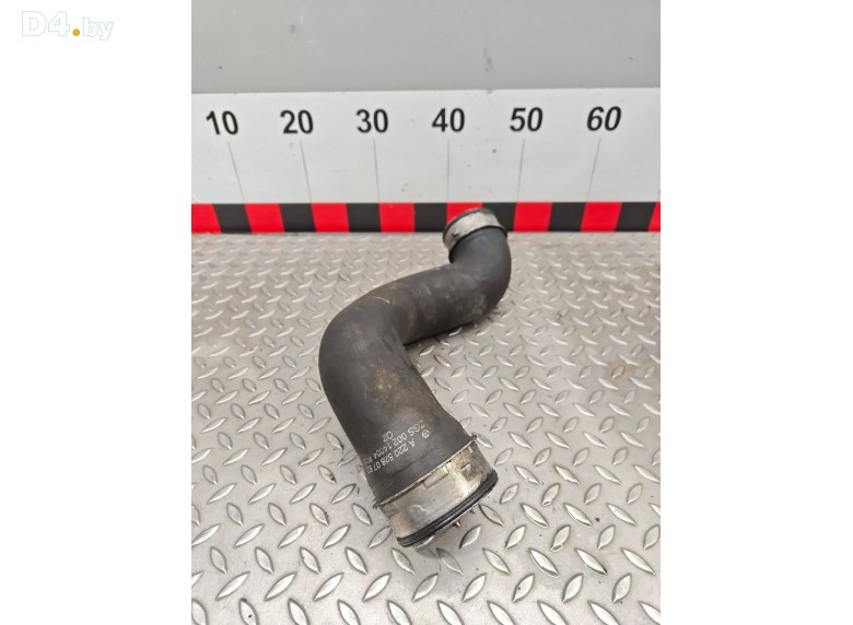 Патрубок интеркулера к Mercedes SW220 undefined г.