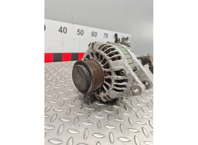 Генератор к Hyundai H1, 2004г.