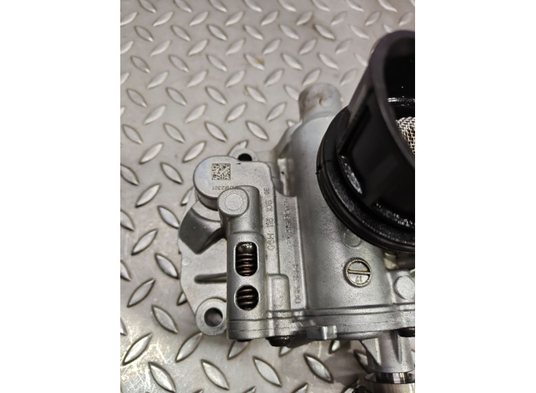 Насос масляный к Audi A4, 2021г.