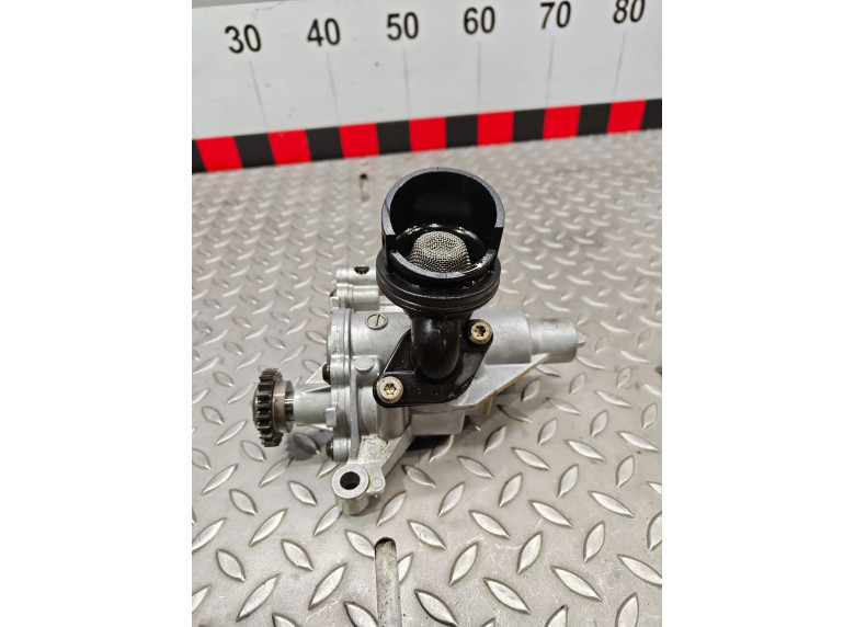 Насос масляный к Audi A4, 2021г.