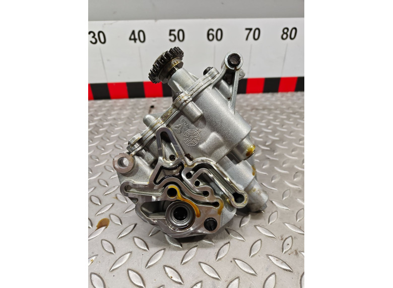 Насос масляный к Audi A4, 2021г.