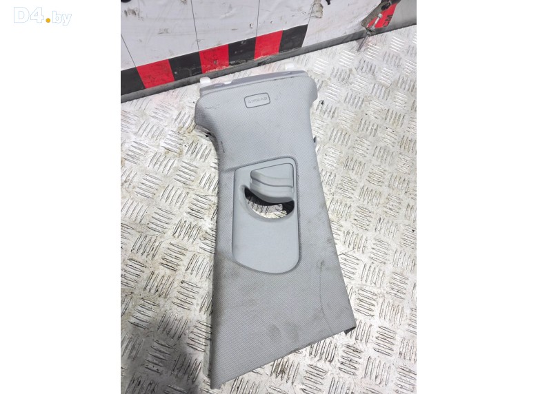 Обшивка стойки центральной правой к Audi A4 undefined г.