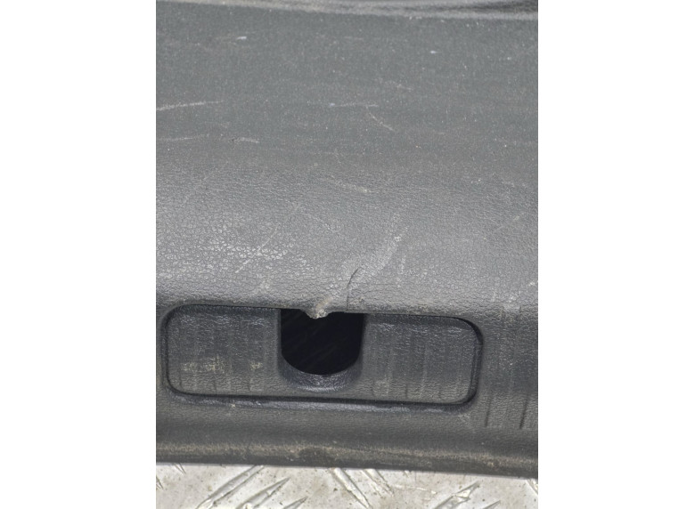 Обшивка багажника к Audi A4, 2021г.