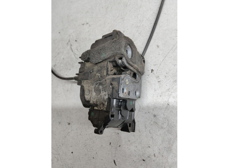 Замок двери передней правой к Renault Scenic, 2010г.